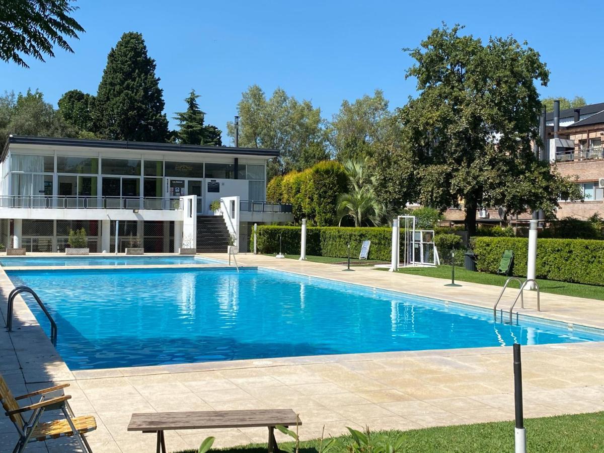 Apartamento En Country Pilar Piscina Parrilla Propia Hasta 4 Personas Exteriér fotografie
