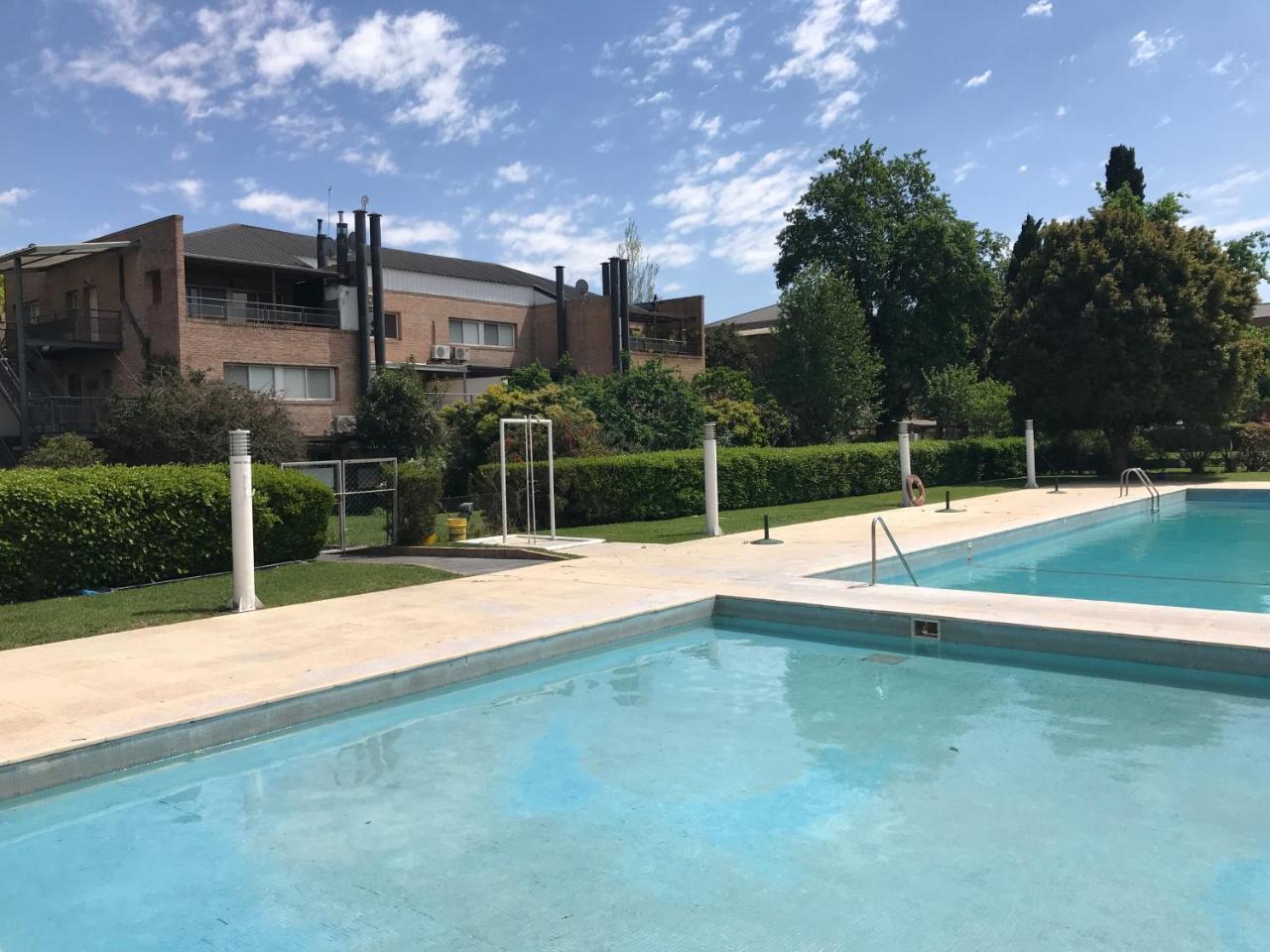 Apartamento En Country Pilar Piscina Parrilla Propia Hasta 4 Personas Exteriér fotografie
