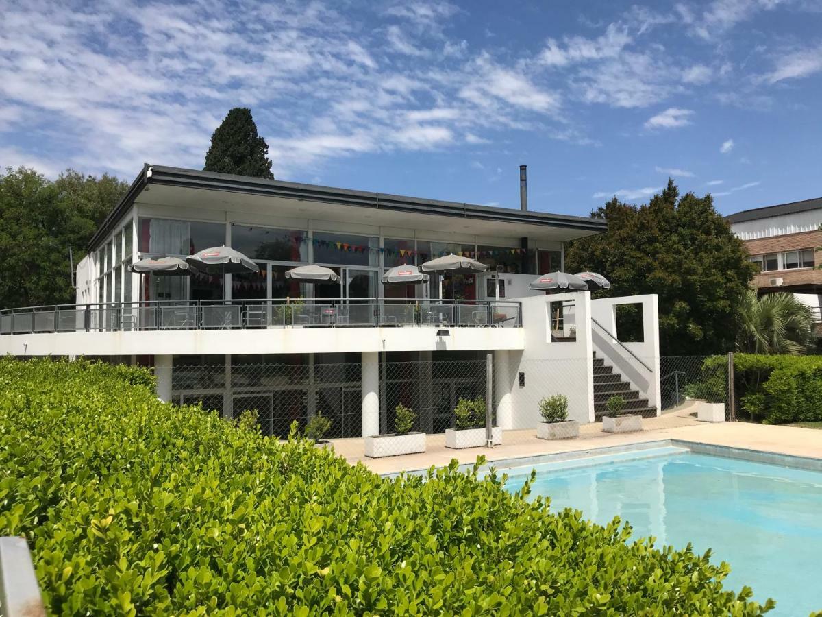 Apartamento En Country Pilar Piscina Parrilla Propia Hasta 4 Personas Exteriér fotografie