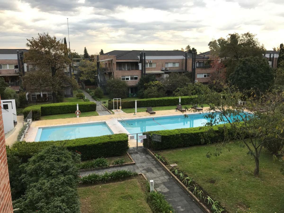 Apartamento En Country Pilar Piscina Parrilla Propia Hasta 4 Personas Exteriér fotografie